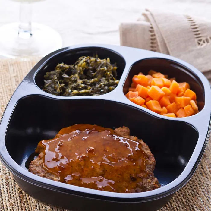 Pepper & Beef Patty with Gravy with Spinach & Sweet Potatoes